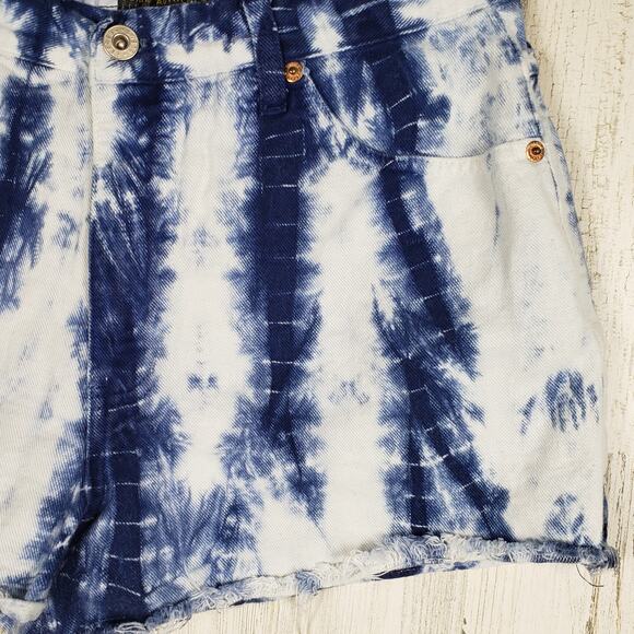 Express Bleus Denim Authentique Bleach Tie Dyed Jean Shorts Women's Size 7/8 - Picture 4 of 11